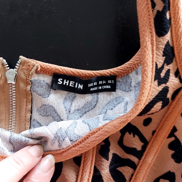 Leopard Print Corset Top - Picture 3 of 3